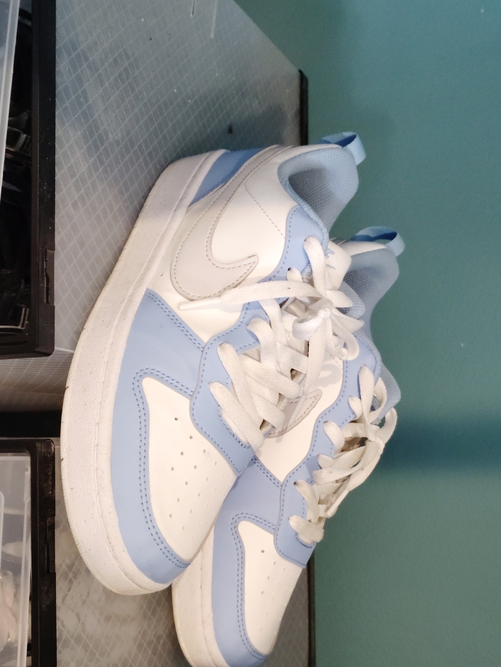 Nike Kids Low-Top Sneakers in White and Light Blue